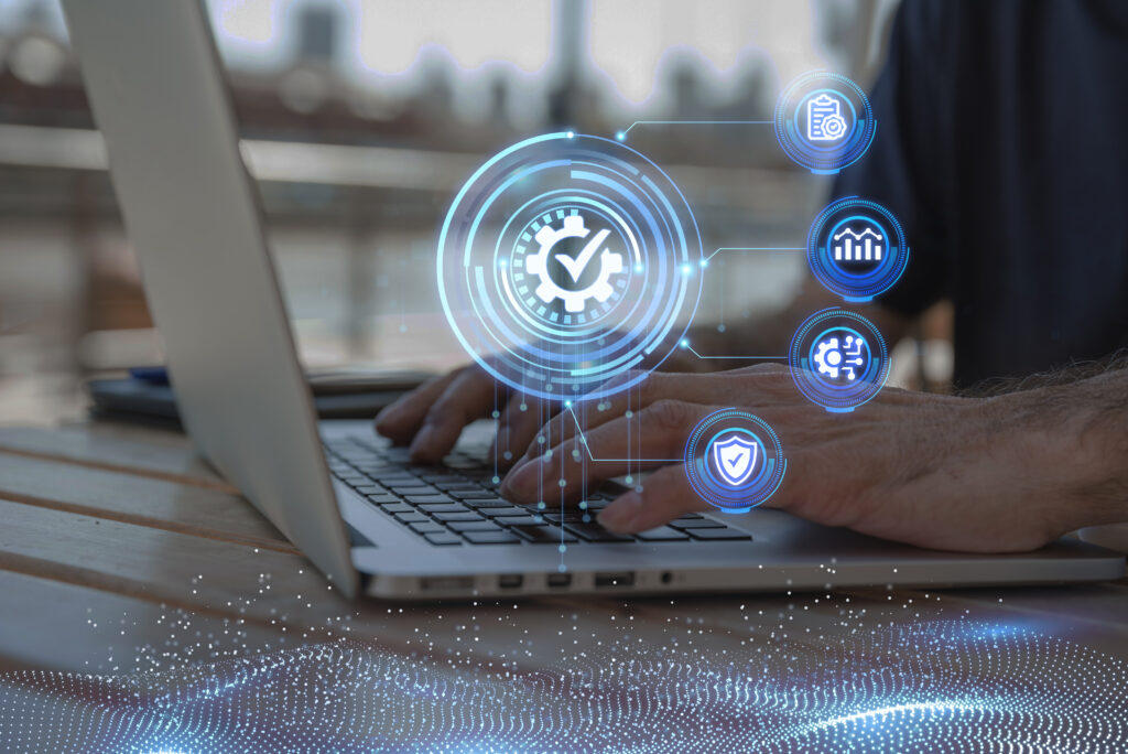 montre la gestion informatique personne gérant la partie informatique grâce a SolutechJP